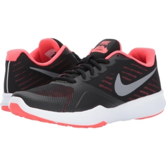 Nike Shoes - Like New- Nike city trainers